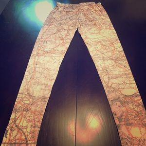 Map print leggings